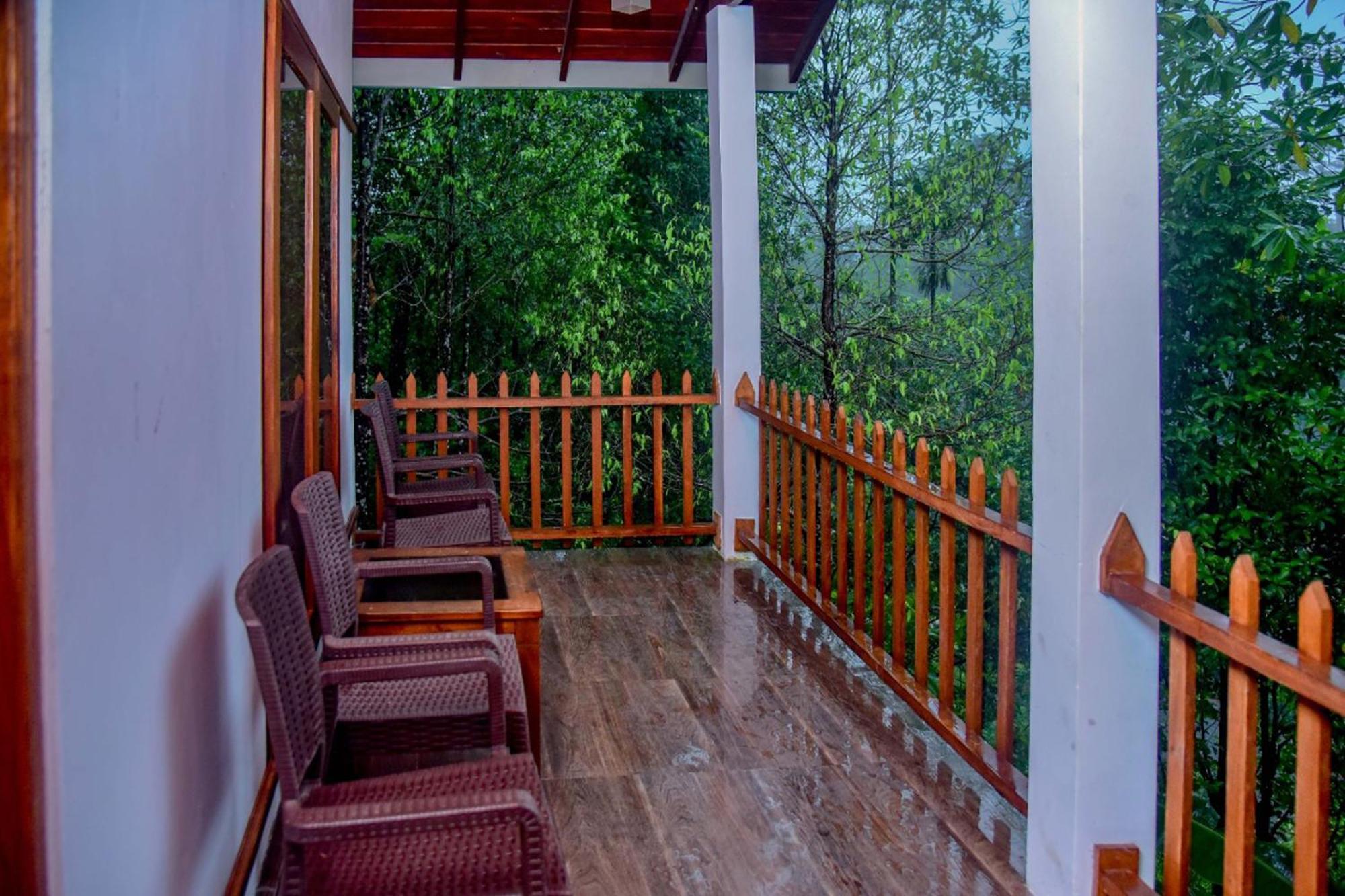 Sinharaja Rest Hotel Deniyaya Exterior photo